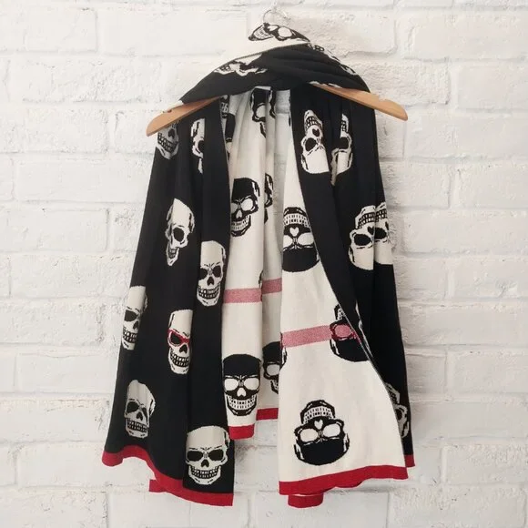 Mortar & Bone Skull Throw Blanket Black White Red Metallic 64" x 52" Reversible - Picture 3 of 12